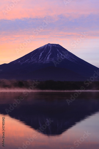 Mt.Fuji in Morning Glow © toraya