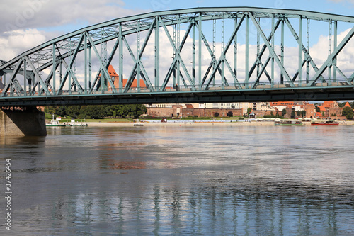 Metal bridge in Torun, Poland © Tupungato