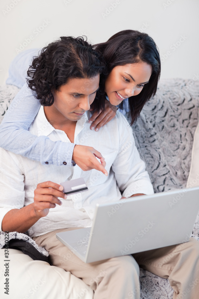 Couple shopping online Couple shopping online