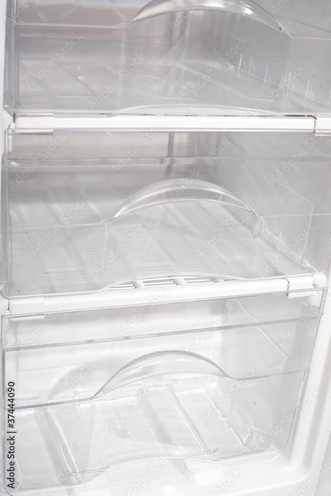 Empty refridgerator... Empty refridgerator...
