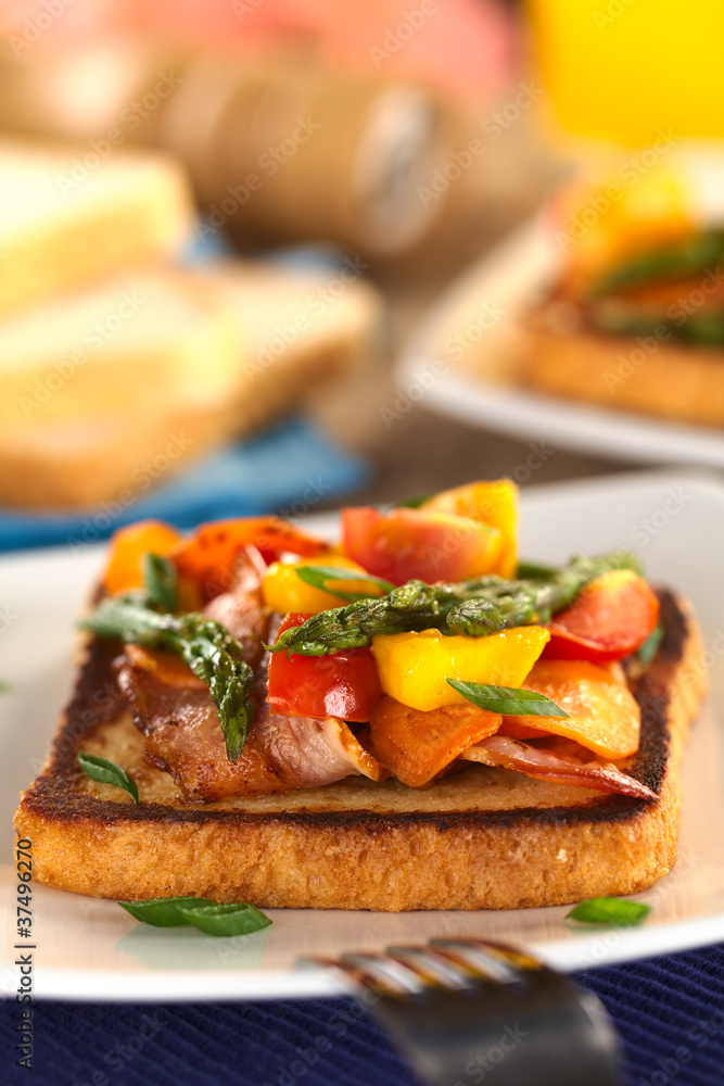 Baked asparagus, mango, tomato, carrot, bacon sandwich Baked asparagus, mango, tomato, carrot, bacon sandwich