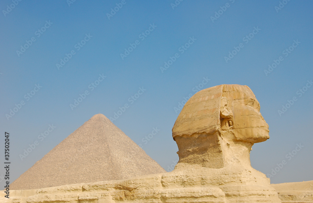 Sphinx and Pyramid of Giza, Egypt