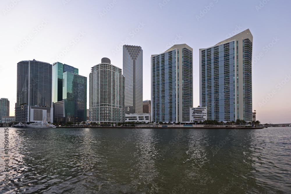 downtown miami in late afternoon