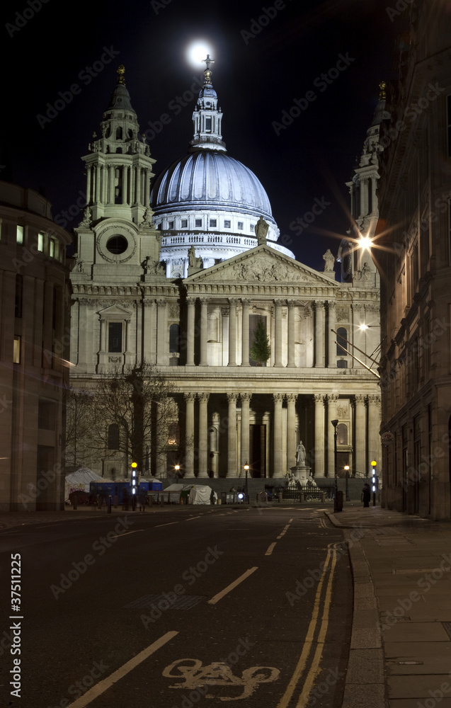 St. Paul's Cathedral at Night