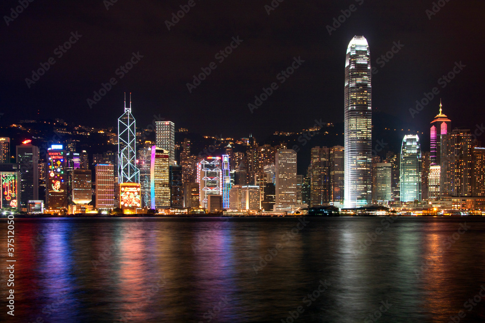 Naklejka premium Hong Kong by Night