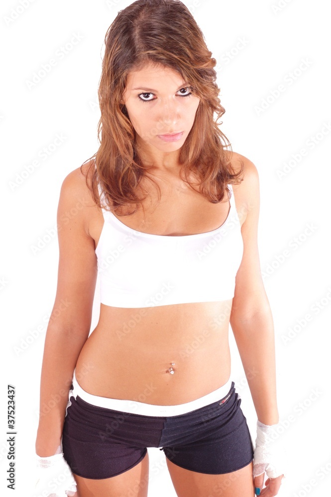 Ragazza sportiva combattiva Ragazza sportiva combattiva
