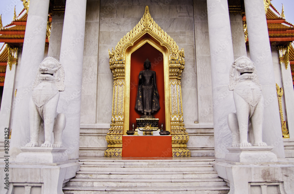 Fototapeta premium benchamabophit temple of Bangkok Thailand