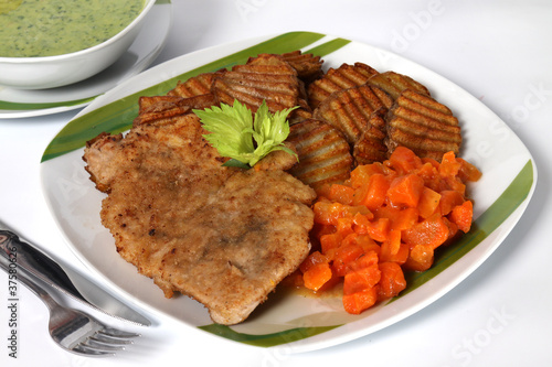 schabowy ziemniaki marchew