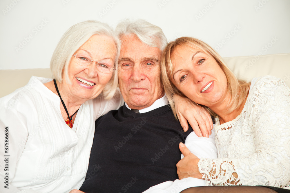 Generationen grossvater mit tochter und grossmutter Generationen grossvater mit tochter und grossmutter