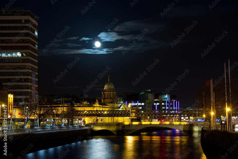 Obraz premium Dublin City Nighttime