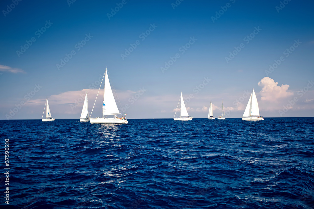 Fototapeta premium Sailing ship yachts with white sails
