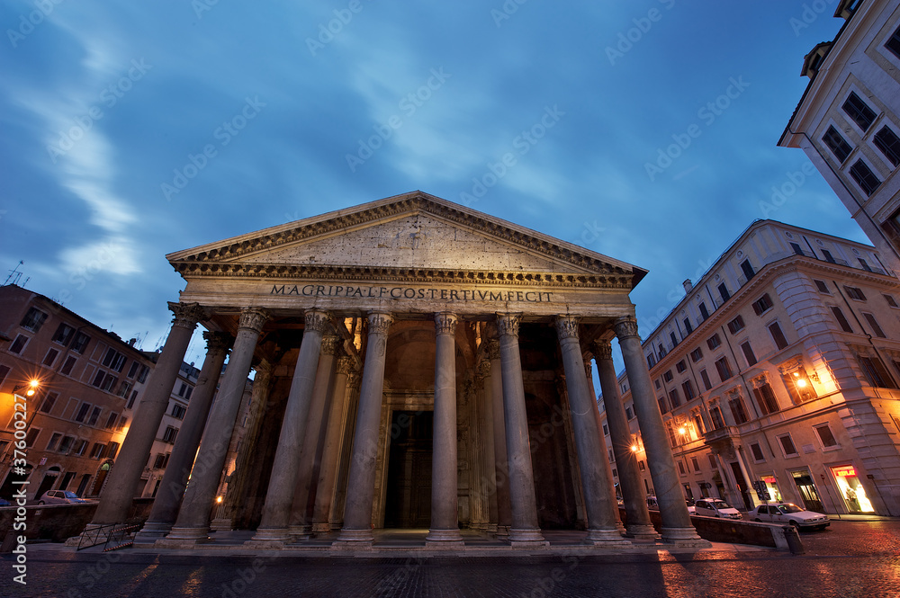 Il Pantheon all'alba, Roma antica