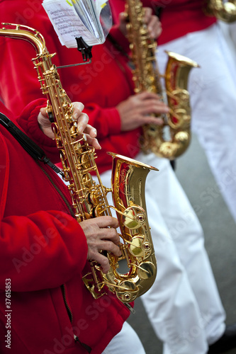 Musique  saxophone  fanfare  orchestre  instrument