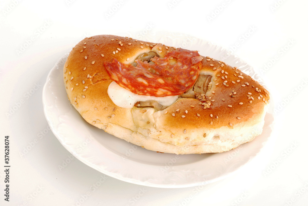 CALZONE RIPIENO CALZONE RIPIENO