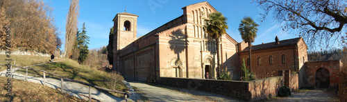 Panoramic pictures: Abbazia of Vezzolano, Piedmont