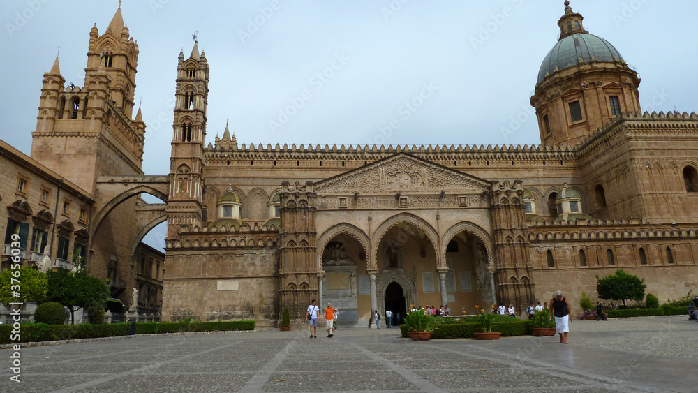 Duomo et palais épiscopal de Palerme, Sicile, Italie