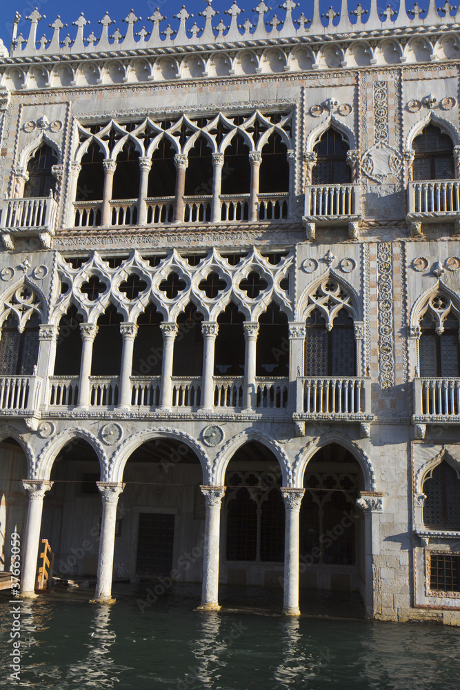 Façade du palais de la Ca' d'Oro à Venise
