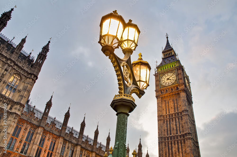 Fototapeta premium Big Ben tower clock at London, England