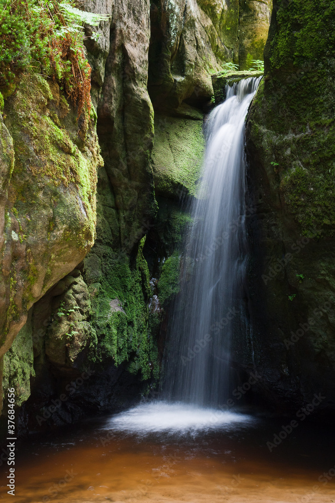 Obraz premium peaceful wateefall