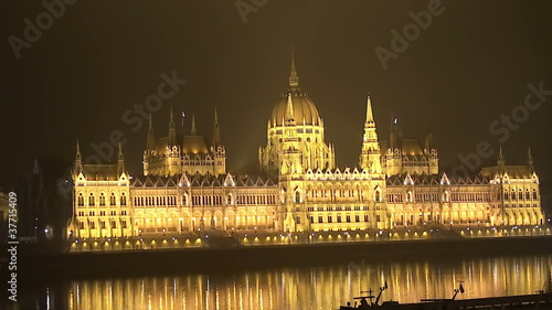 Parliament building in the Budapesht photo