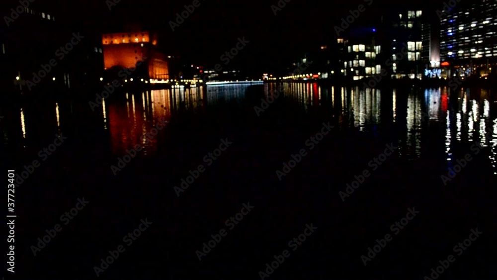 abendliche Sicht auf Wasserpromenade abendliche Sicht auf Wasserpromenade