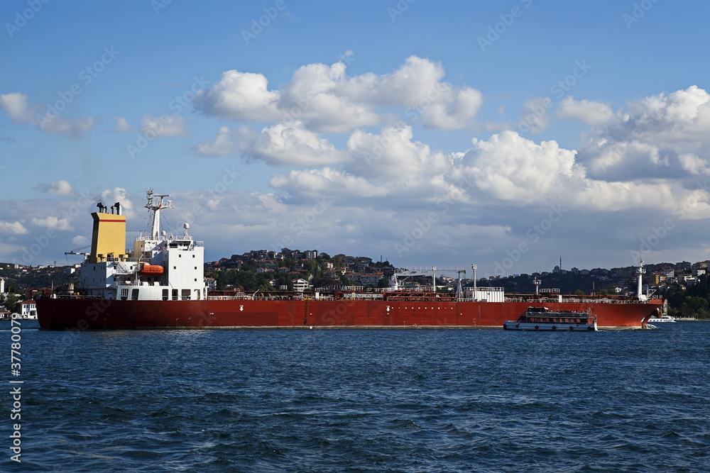 Kırmızı Tanker Kırmızı Tanker