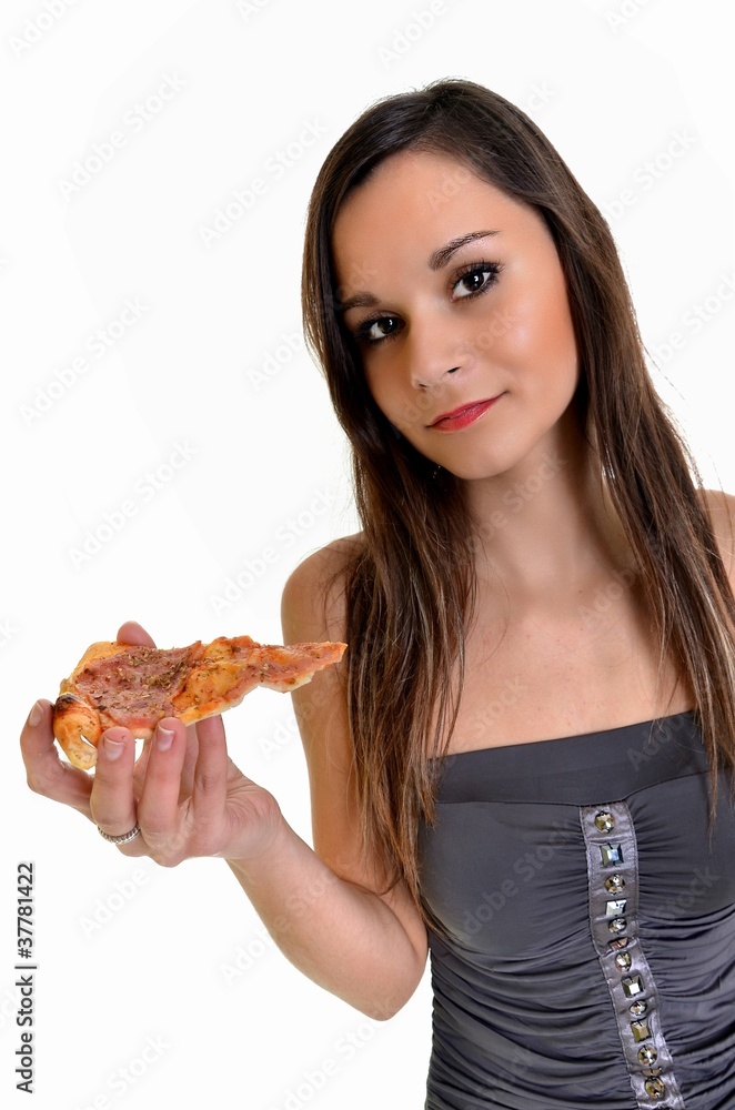 femme avec pizza