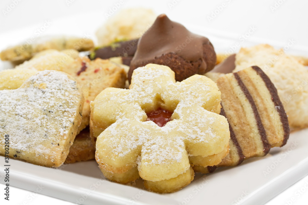 Auswahl an Weihnachtsplätzchen auf einem Teller Auswahl an Weihnachtsplätzchen auf einem Teller