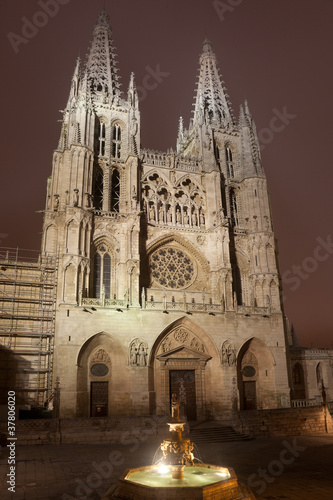 Anochecer en la catedral de Burgos, Castilla y León, España