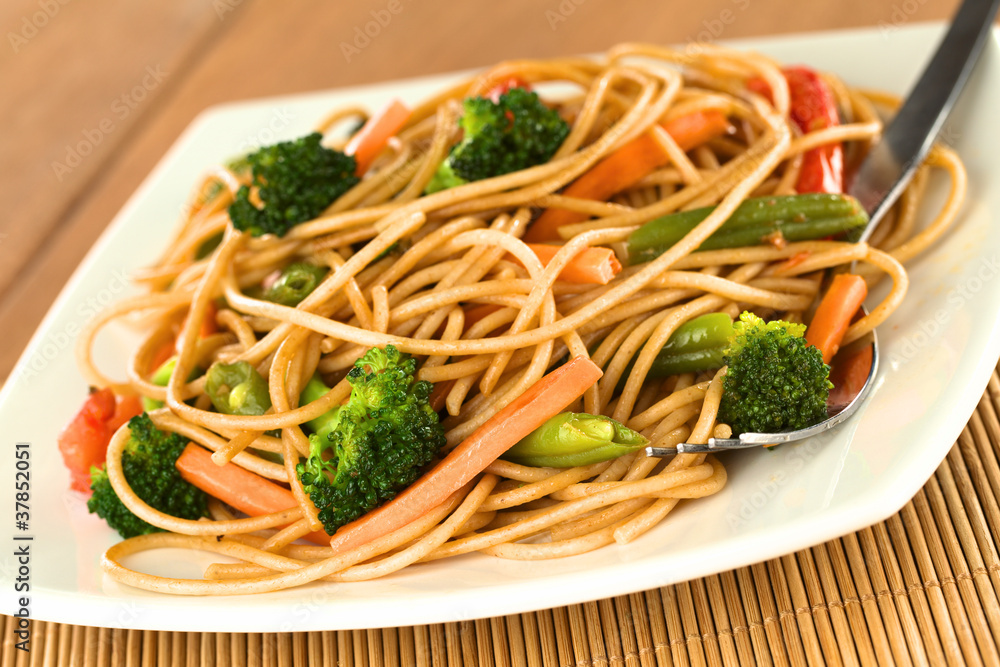 Vegetable and wholewheat spaghetti stir fry Vegetable and wholewheat spaghetti stir fry
