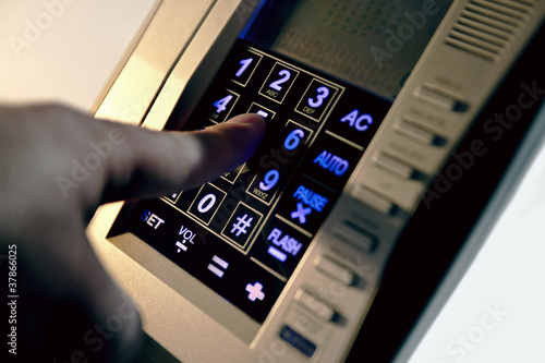 Dialing Number - Touchscreen keypad