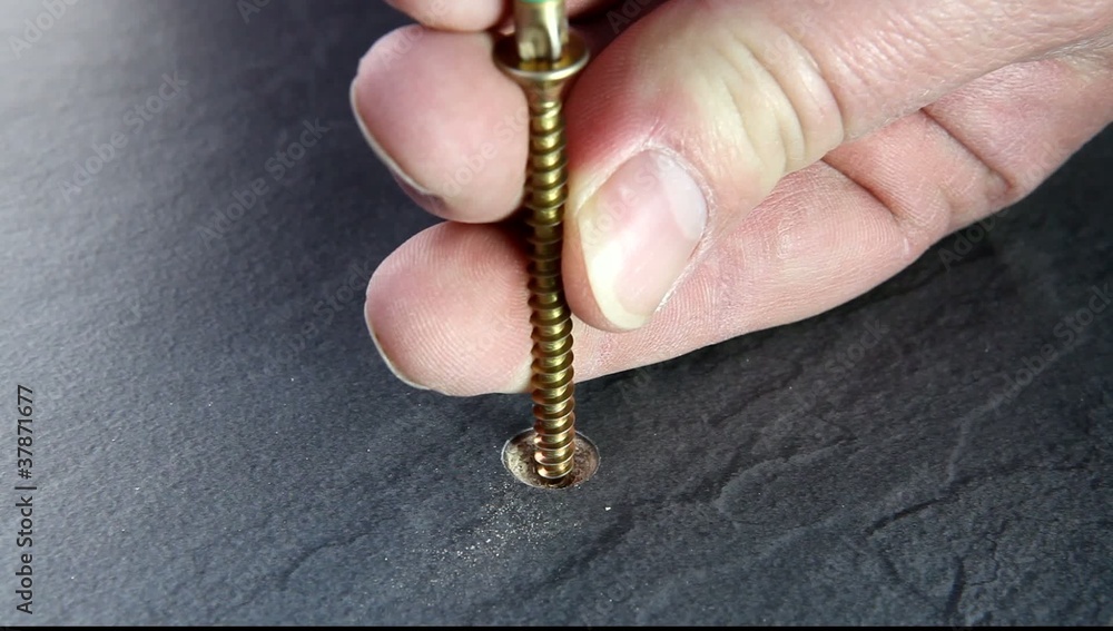 Schraube rein drehen Schraube rein drehen