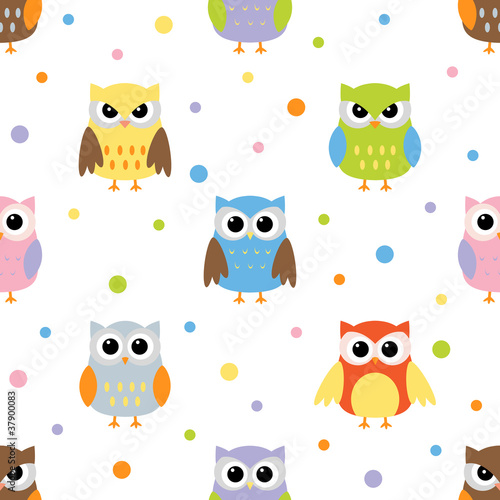 Seamless pattern with colorful owls