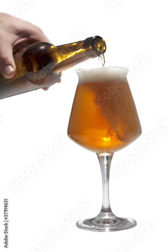 versare birra