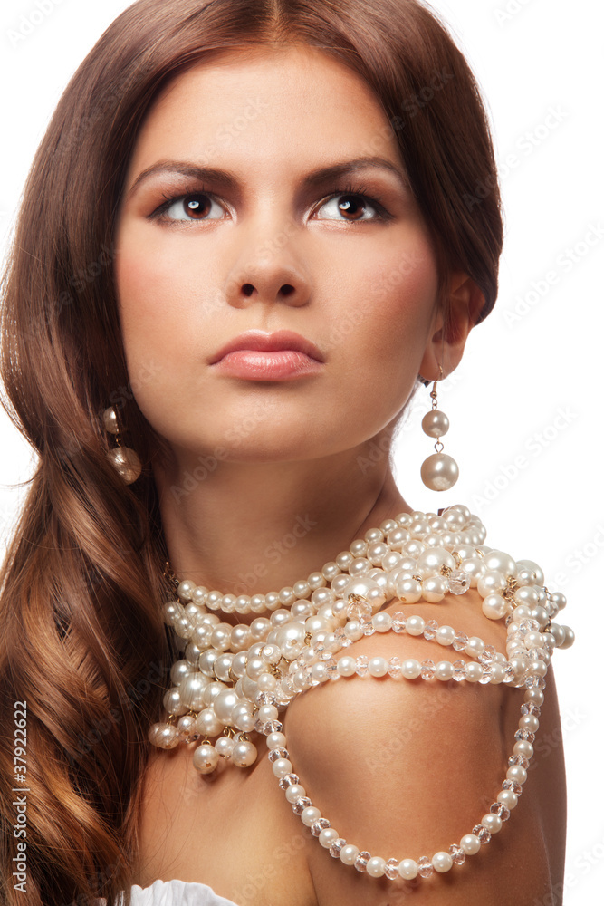 Portrait of a girl with pearls necklace