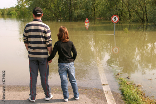 Piena del fiume Po nel mantovano