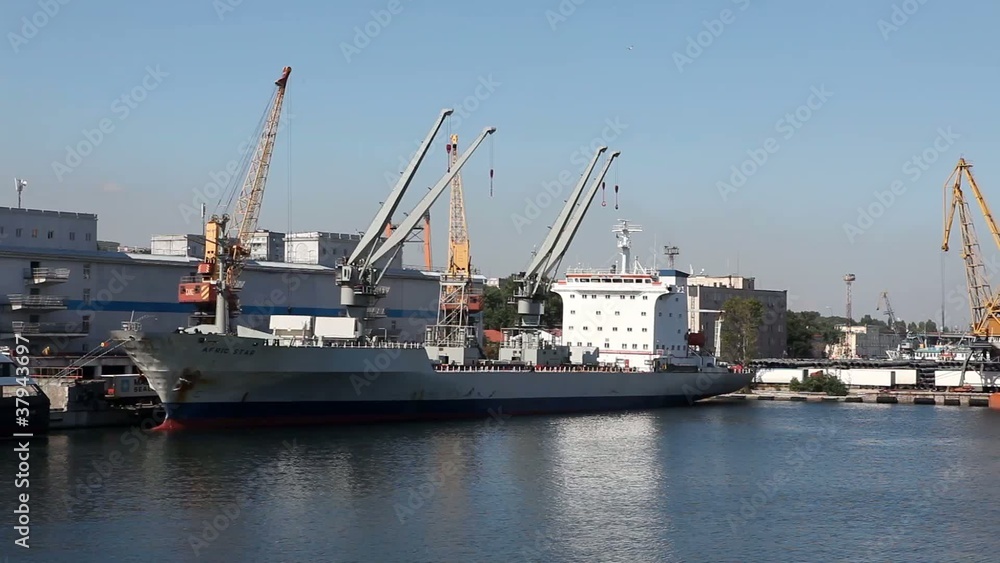 Ship to unload at a sea port. Odessa, Ukraine (Time Lapse) Ship to unload at a sea port. Odessa, Ukraine (Time Lapse)