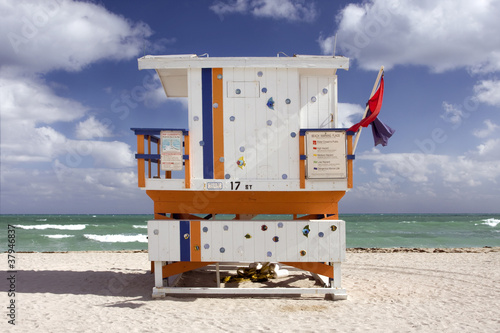 lifeguard house in Miami Beach © FotoMak