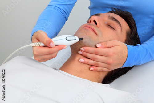 Ultrasonic hair removal in professional studio