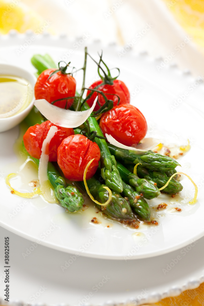 green asparagus with roasted tomatoes