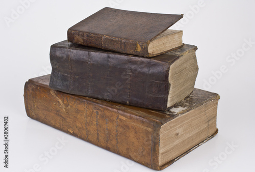 antiker Bücherstapel