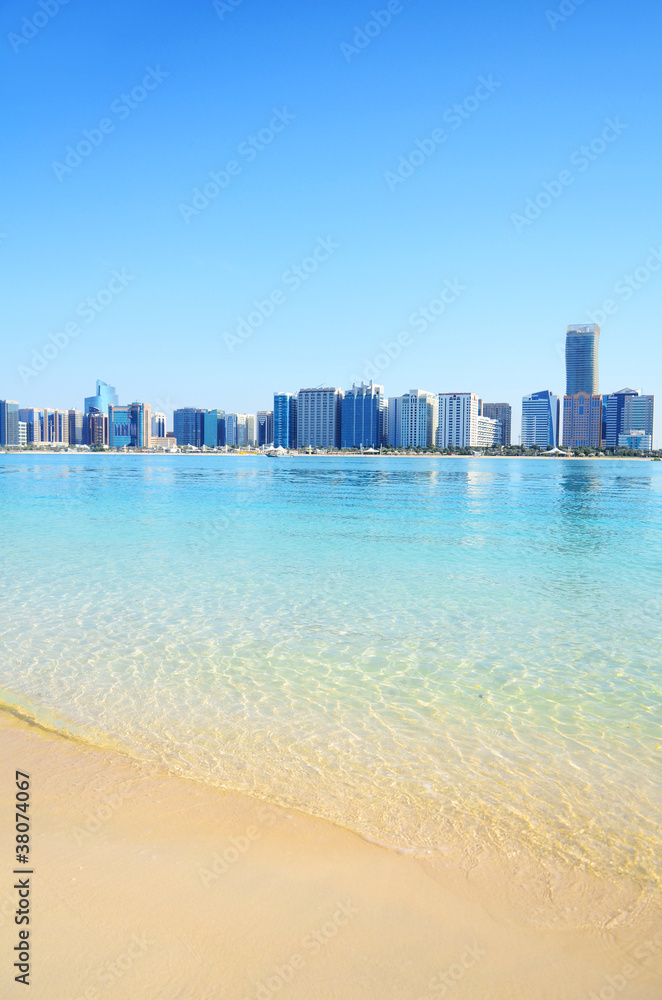 Naklejka premium Beach in Abu Dhabi, UAE