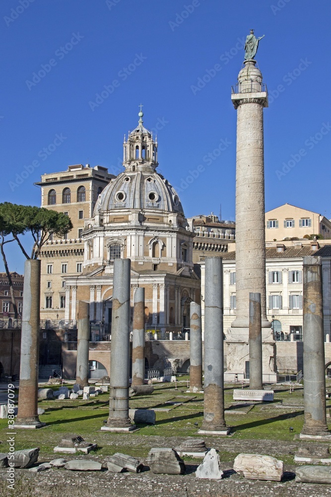 Foro Traiano - Colonne in granito grigio della navata centrale