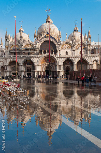Überschwemmung auf Markusplatz, Venezia