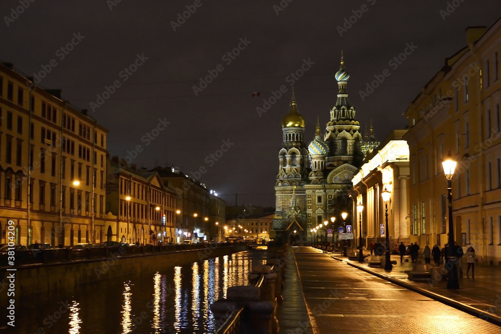 Night view of embankment of Griboyedov Canal