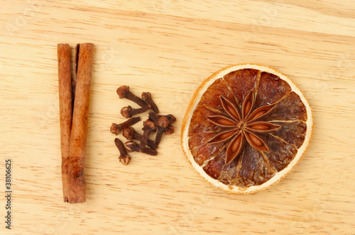 Fototapeta Naklejka Na Ścianę i Meble -  Spices on wood