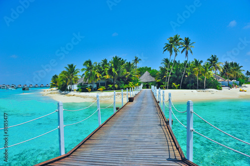 Maldives island © totophotos