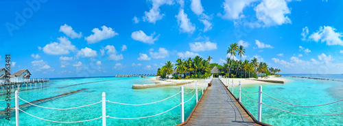 Maldives island panorama © totophotos