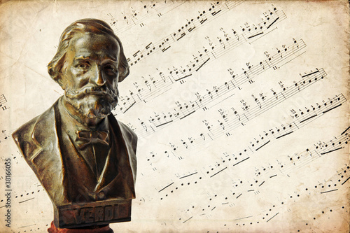 Busto di Giuseppe Verdi, spartito musicale photo