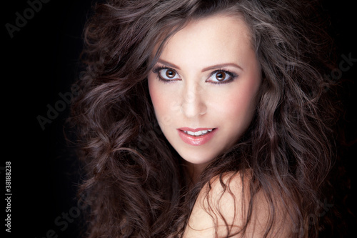 Wallpaper Mural gorgeous brunette Torontodigital.ca